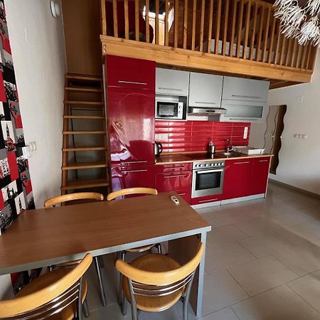 City Apartman Haz Balatonlelle Bagian luar foto