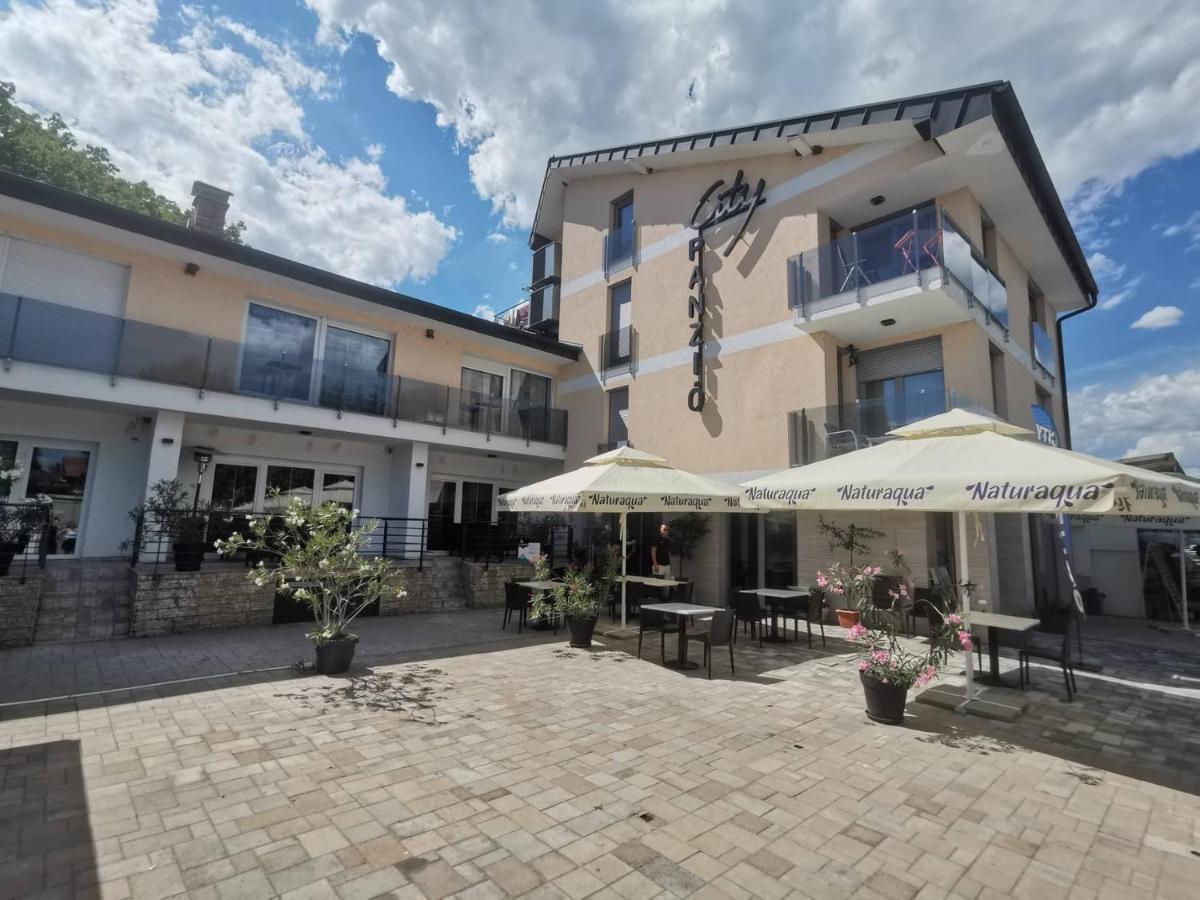 City Apartman Haz Balatonlelle Bagian luar foto