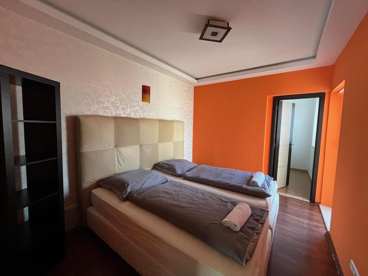 City Apartman Haz Balatonlelle Bagian luar foto