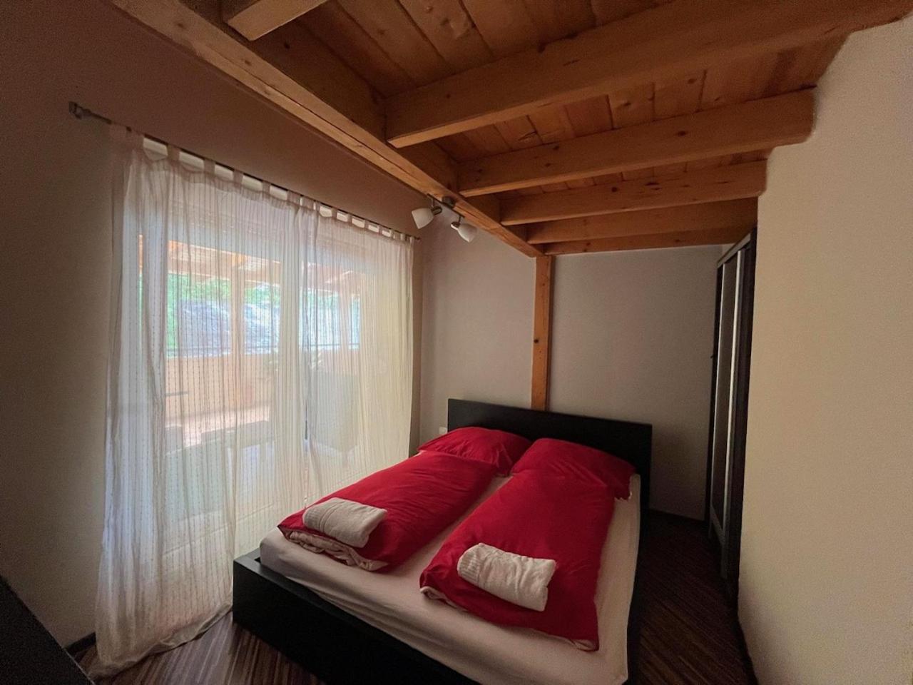 City Apartman Haz Balatonlelle Bagian luar foto