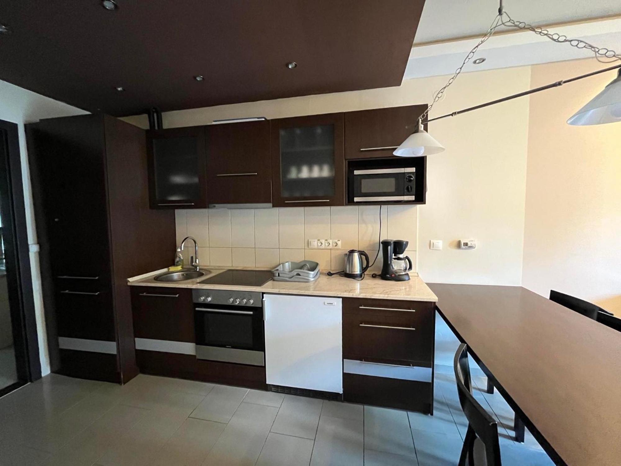 City Apartman Haz Balatonlelle Bagian luar foto