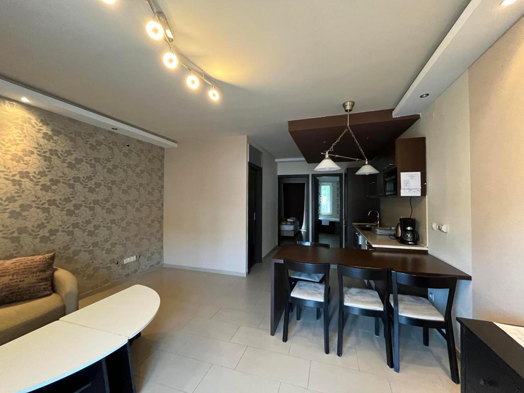 City Apartman Haz Balatonlelle Bagian luar foto
